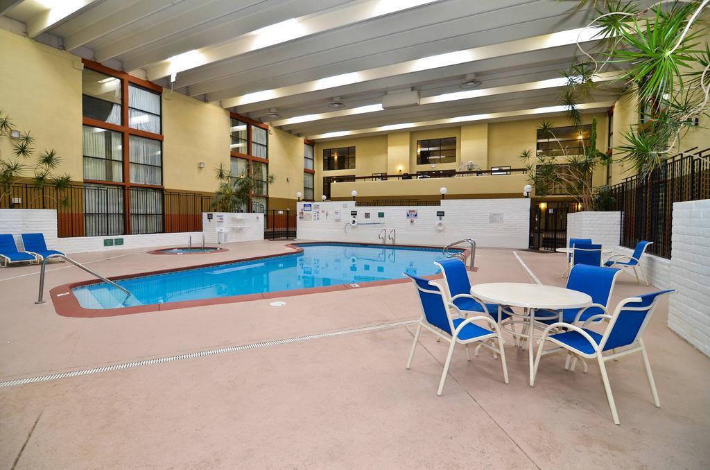 Red Lion Hotel Farmington Dış mekan fotoğraf